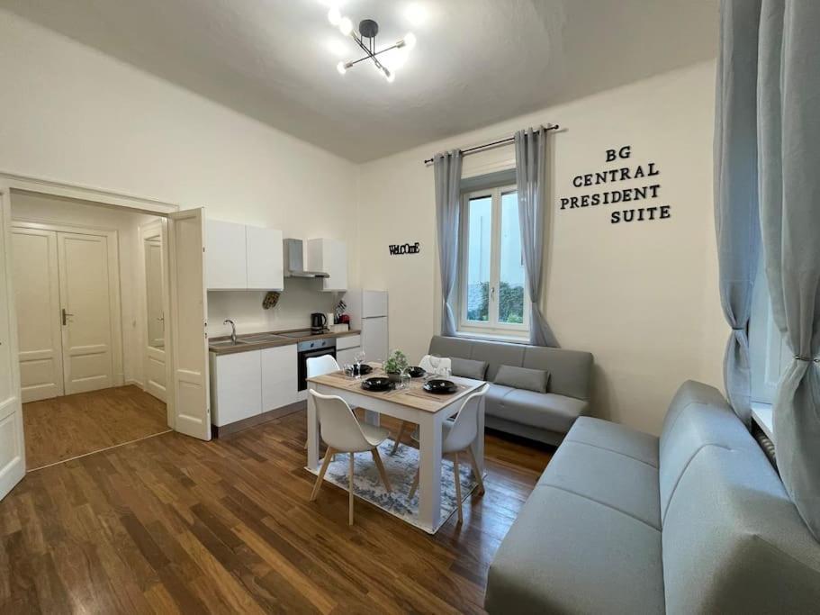 Bg Central President Suite Con Parcheggio - Vista Citta Alta Bergamo Exterior foto
