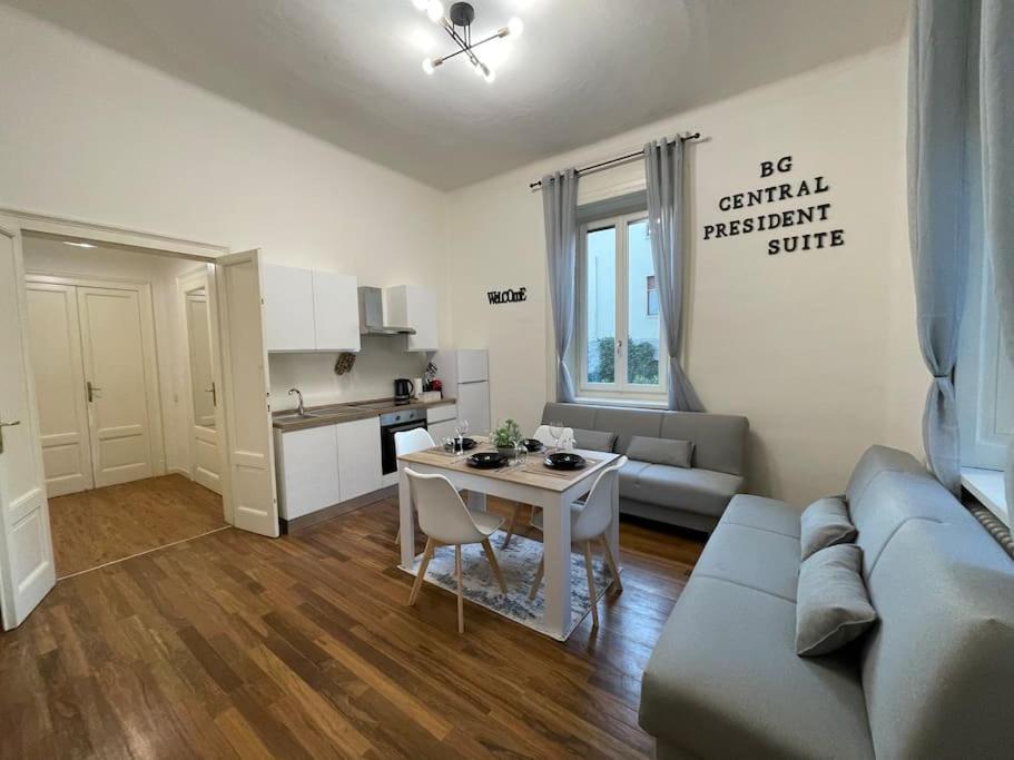 Bg Central President Suite Con Parcheggio - Vista Citta Alta Bergamo Exterior foto